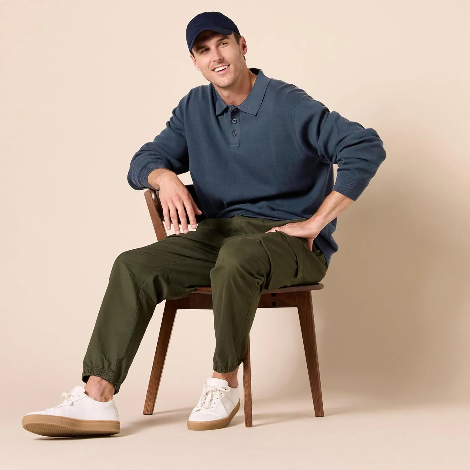 Amazon Essentials Men's Relaxed-Fit Knit Polo Sweater