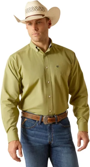 Ariat Men's Wrinkle Free Solid Pinpoint Oxford Classic Fit Shirt