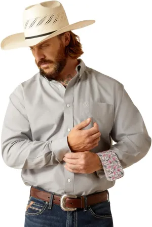 Ariat Men's Wrinkle Free Solid Pinpoint Oxford Classic Fit Shirt
