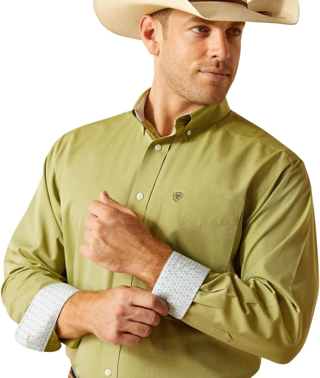 Ariat Men's Wrinkle Free Solid Pinpoint Oxford Classic Fit Shirt