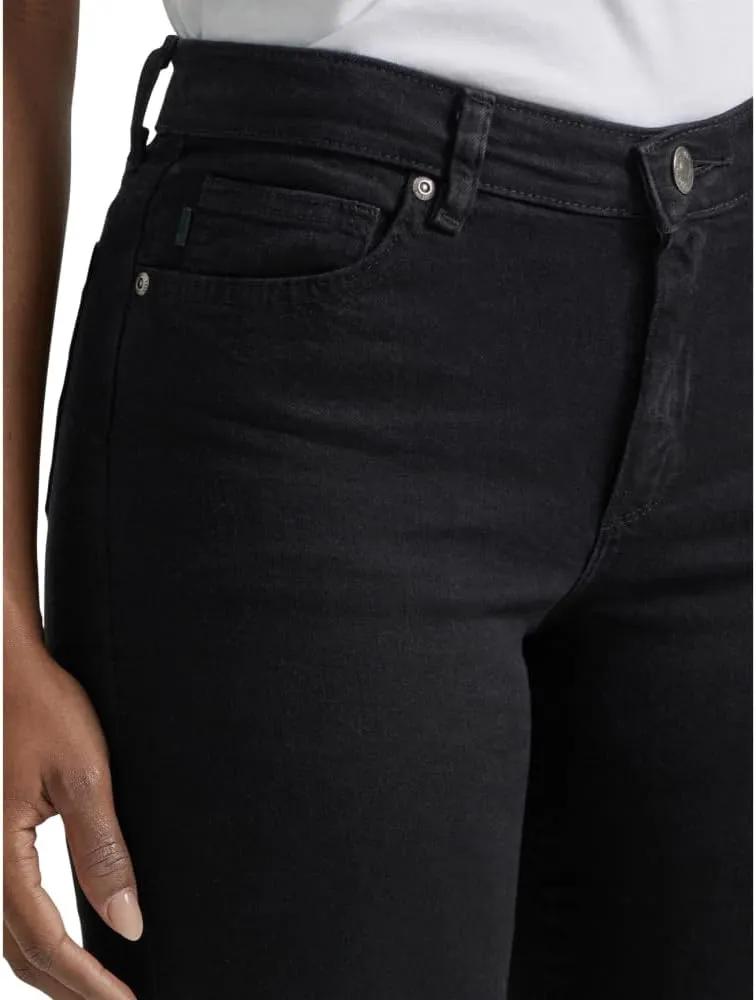 Lee Women's Petite Relaxed Fit Straight Leg Jean
