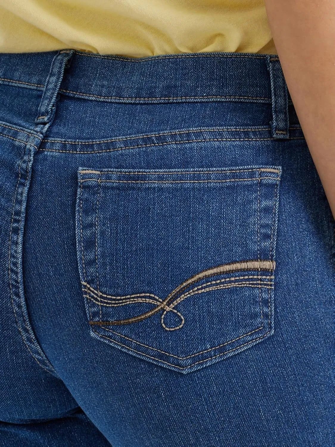 Riders by Lee Indigo womens Classic Fit Straight Leg Jean